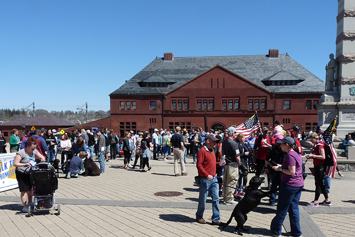 Connecticut College students, faculty and staff gather in New London’s Parade Plaza with members of the greater New London community for the 11th annual Walk to End Homelessness. 